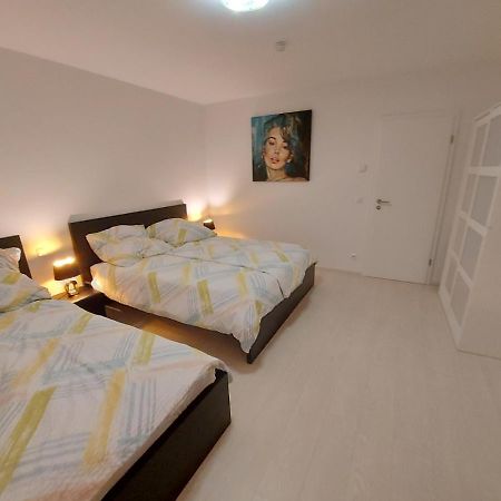 Several Different Rooms, Newly Furnished, In A New House In Vichten Exteriör bild