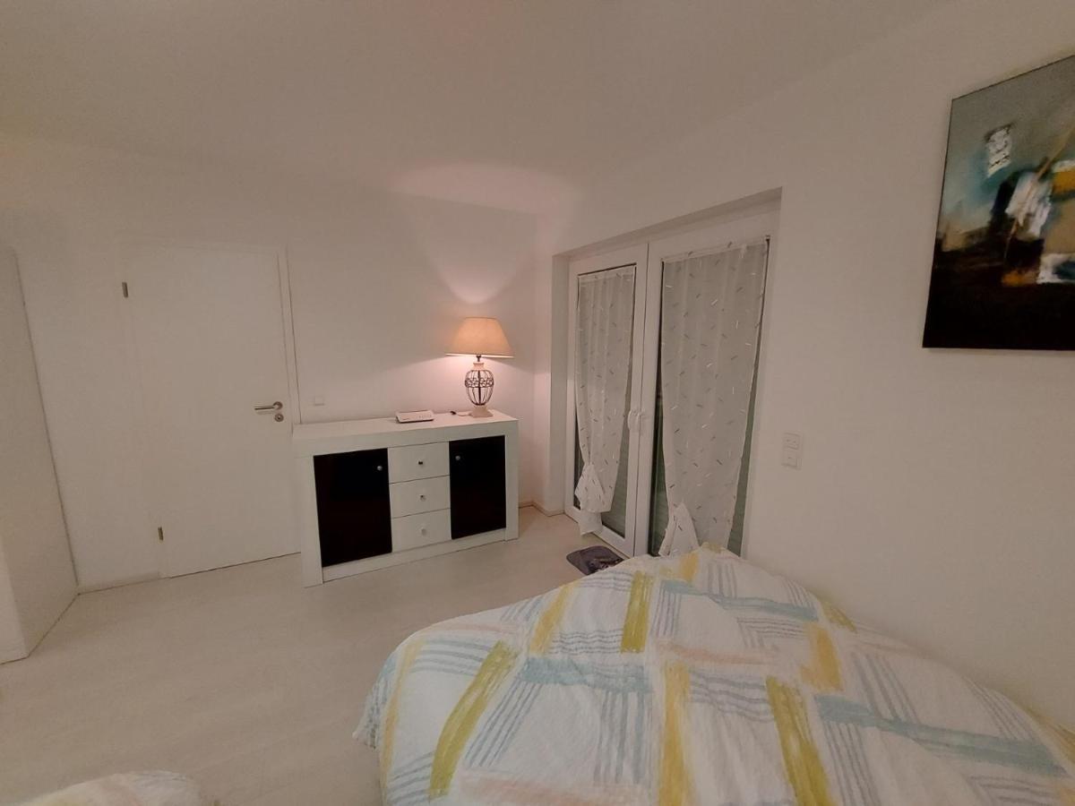 Several Different Rooms, Newly Furnished, In A New House In Vichten Exteriör bild